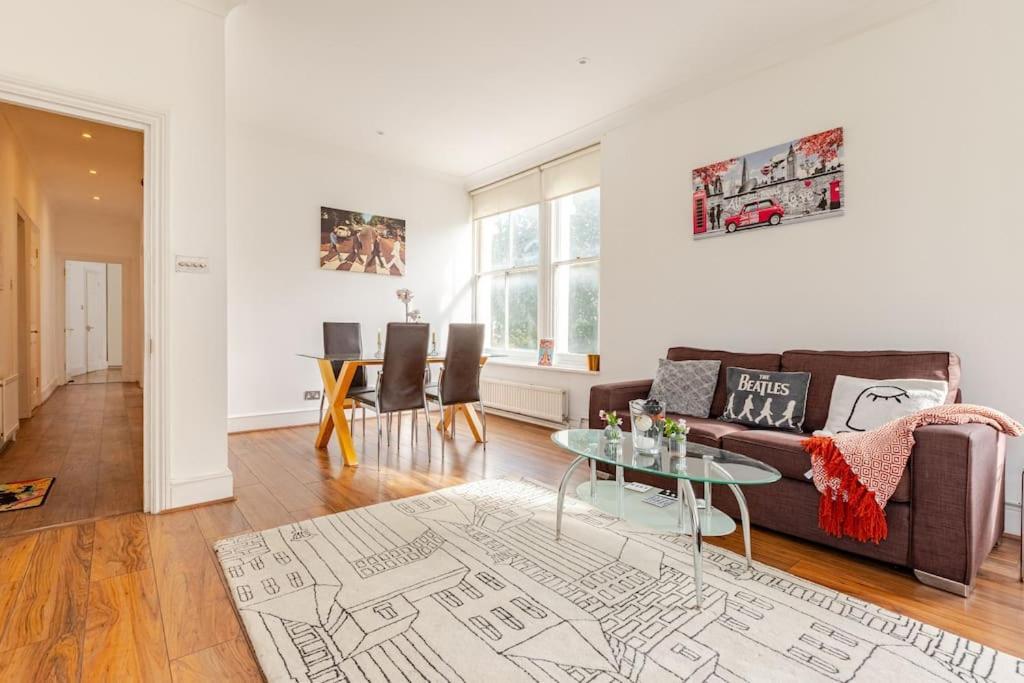 2 Bedroom Flat In St Johns Wood 런던 외부 사진